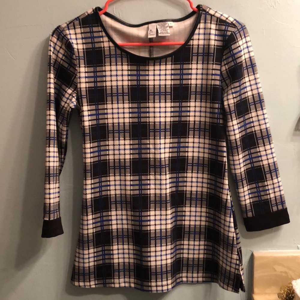 Women’s plaid shirt